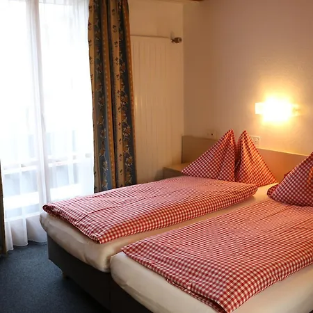 Hotel Baren *