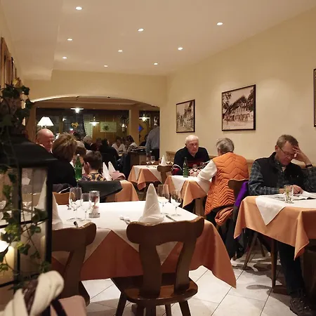 Baren Hotel